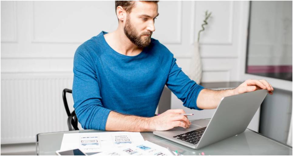 How AI-Driven Search and Personalization Are Transforming Webshop Development